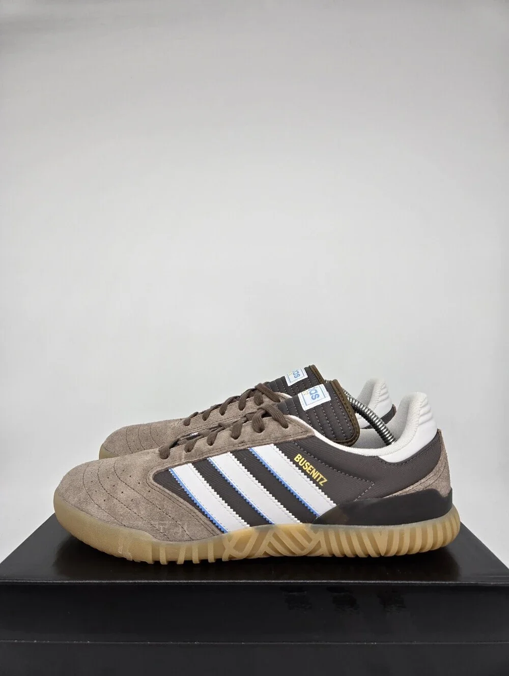 adidas Men's Busenitz Indoor JP8597 Super Earth Strata White Shoes Size 8.5
